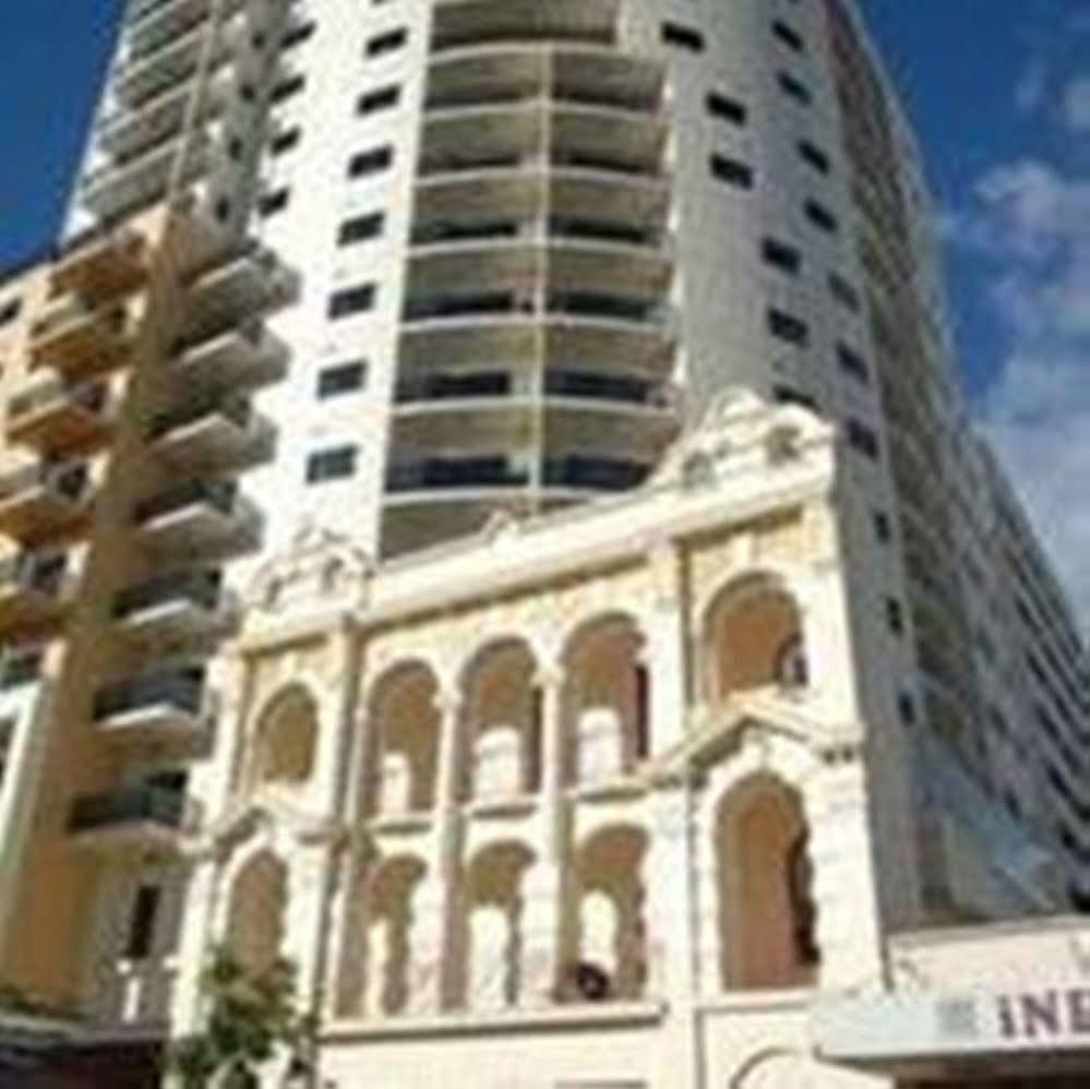 Adina Apartment Hotel Perth Barrack Plaza Exterior foto