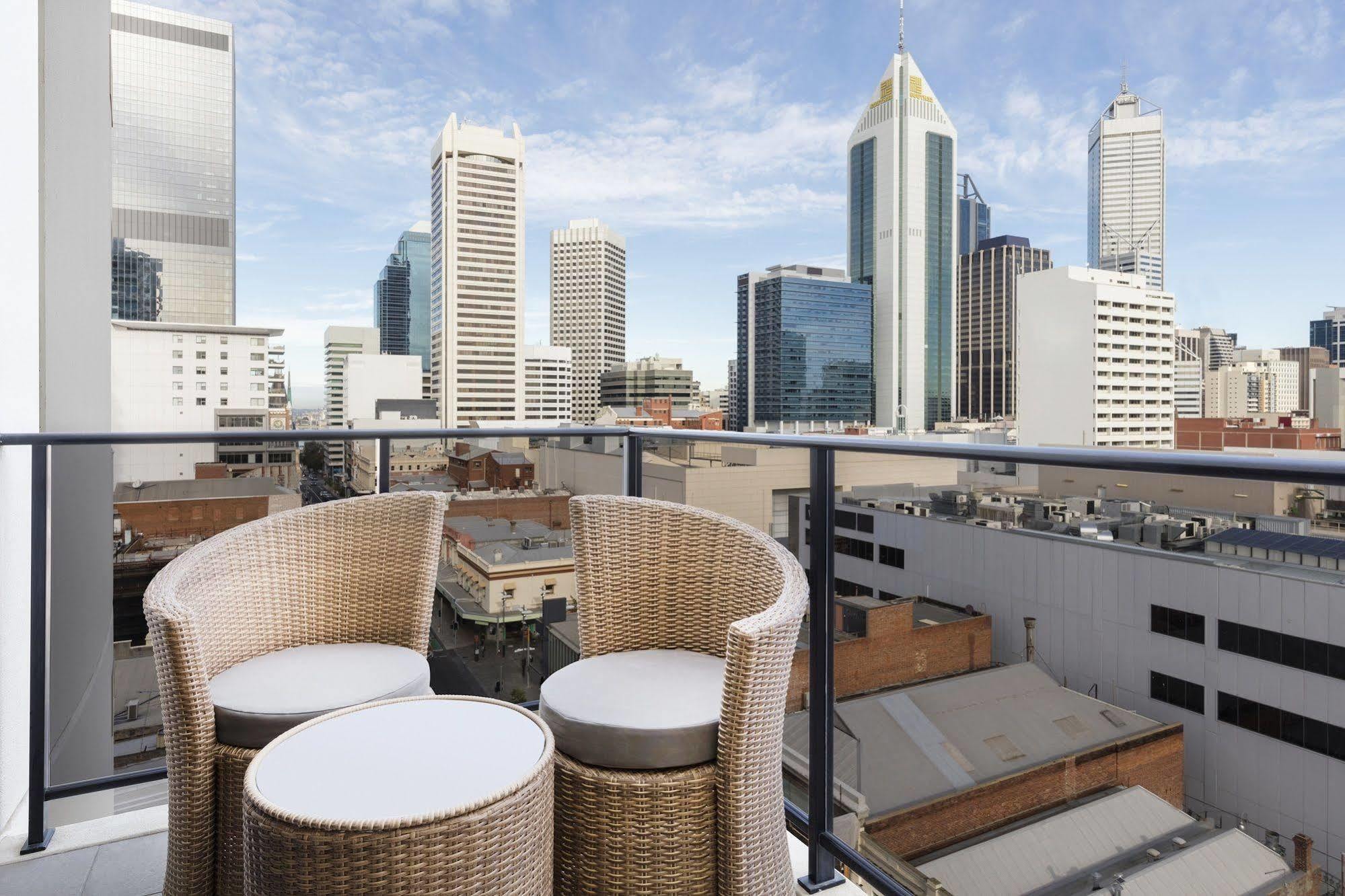 Adina Apartment Hotel Perth Barrack Plaza Exterior foto